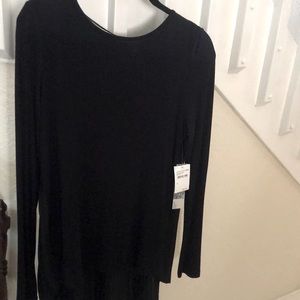 Women’s black long sleeve tunic.